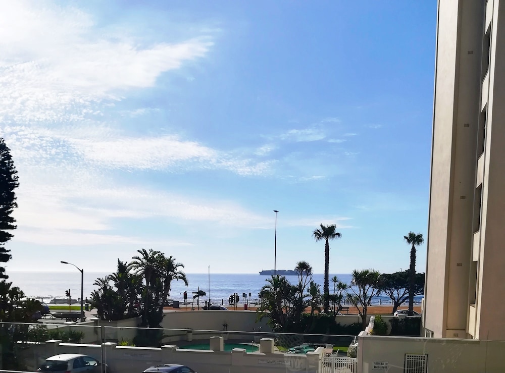 Premier Hotel Cape Town 78/82