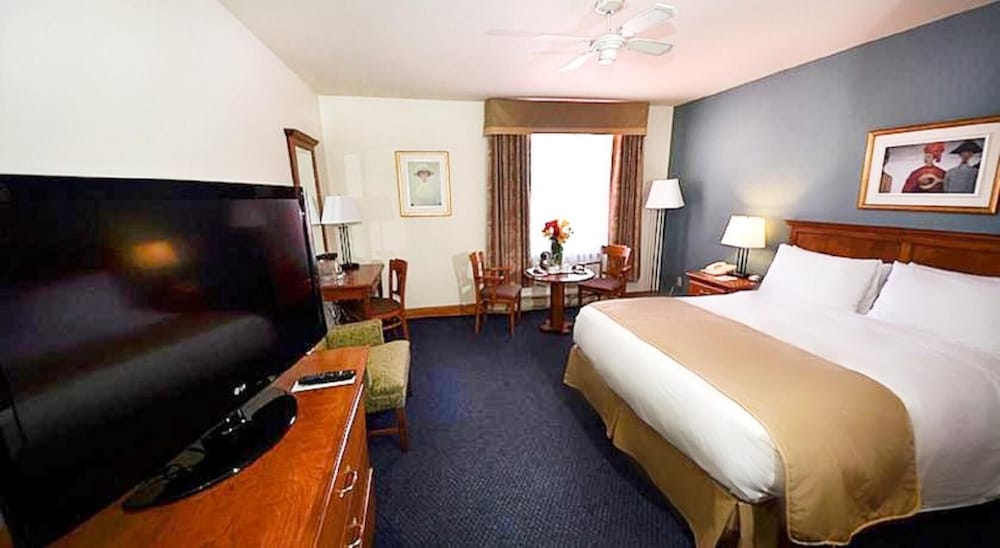 Tadoussac Hotel Seasonal Hotel 10/72