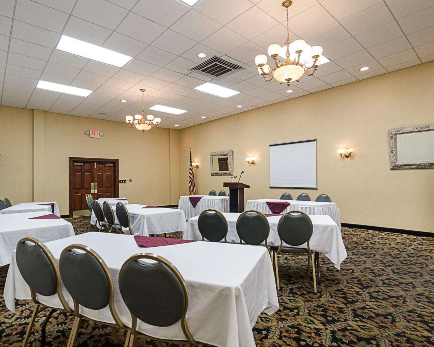 Quality Inn Shenandoah Valley 24/28