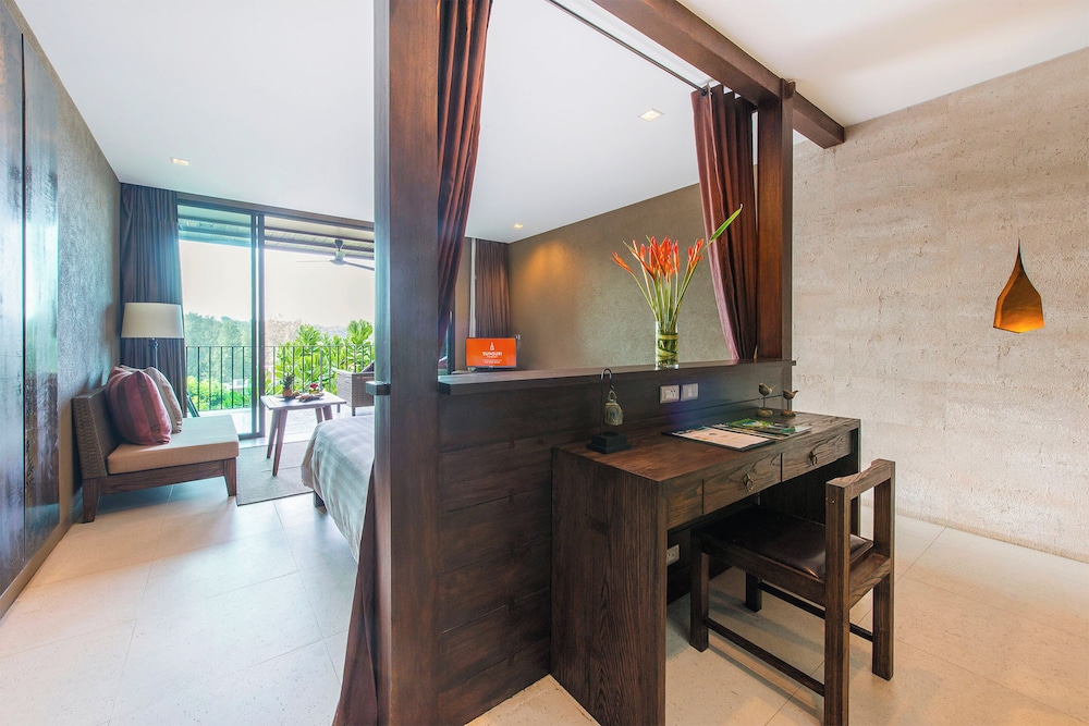 Sunsuri Phuket 10/78