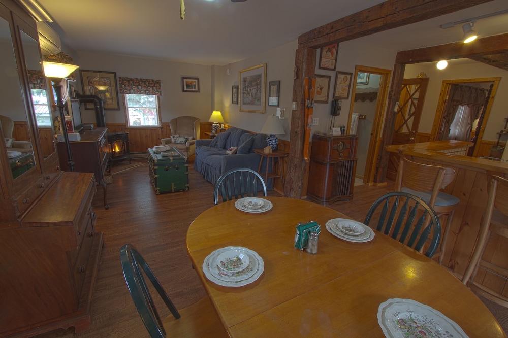 Phineas Swann Bed Breakfast 63/80