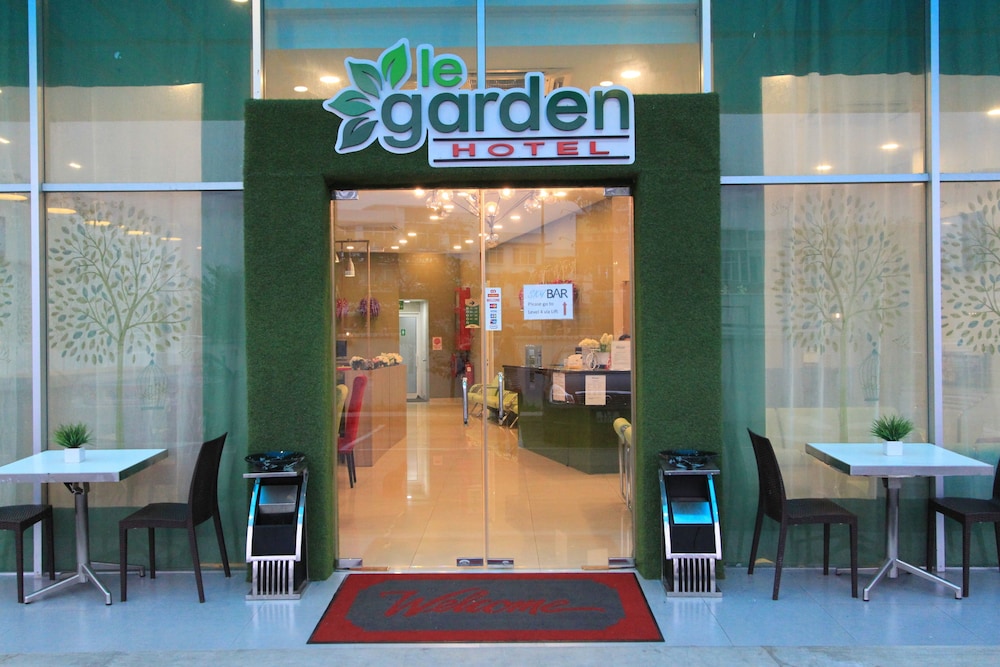 Le Garden Hotel 35/43