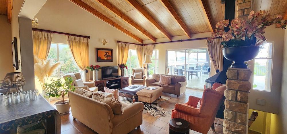 Ash River Lodge B B 26/50