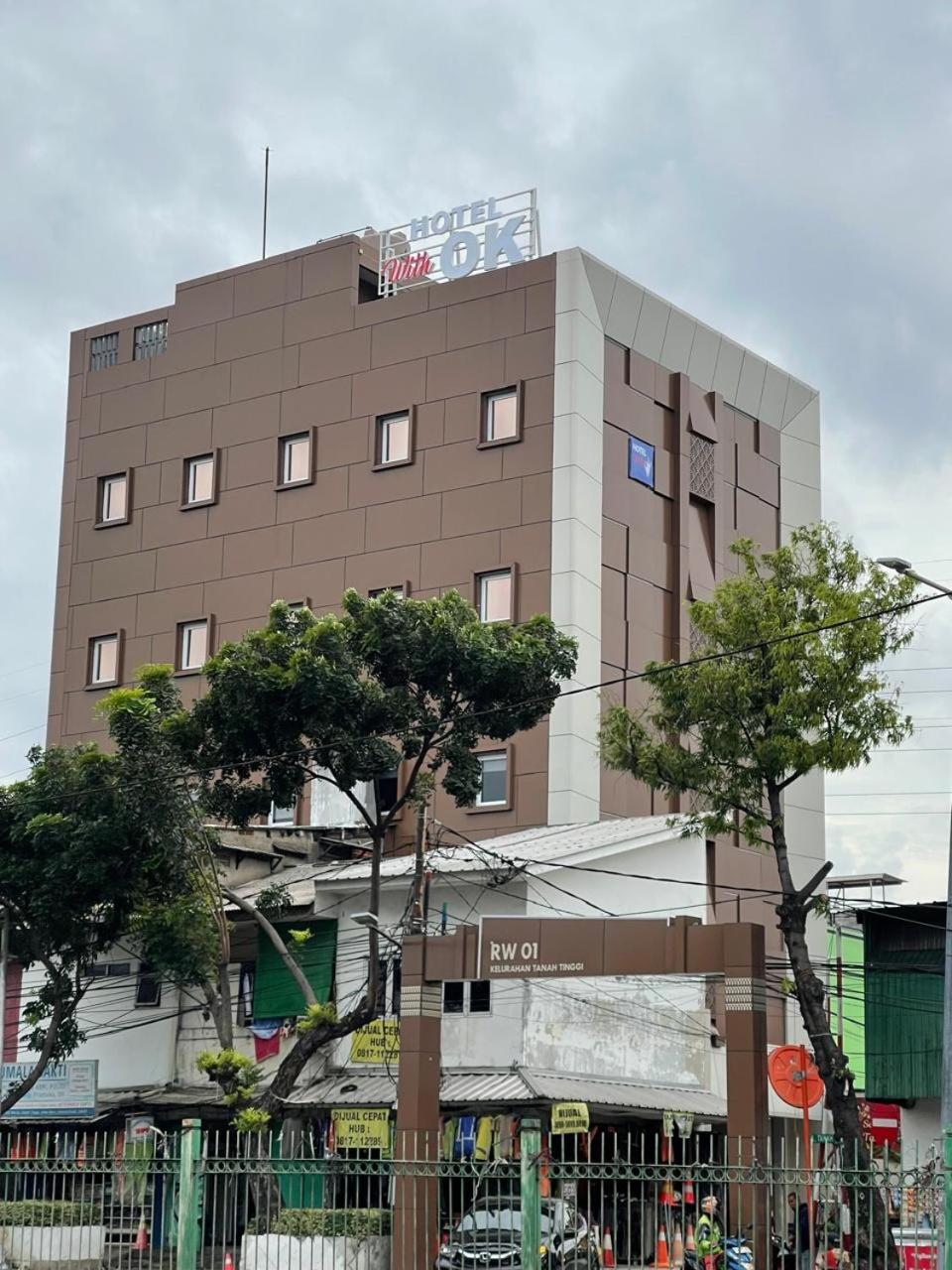 Hotel With OK 1/50