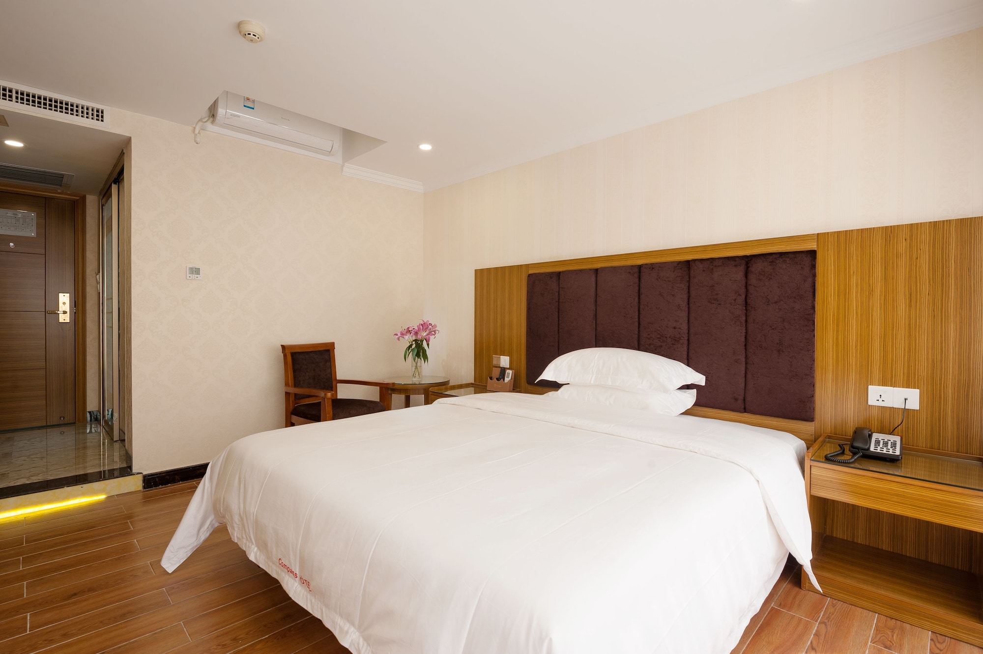 1 BEDROOM, STANDARD, SINGLE