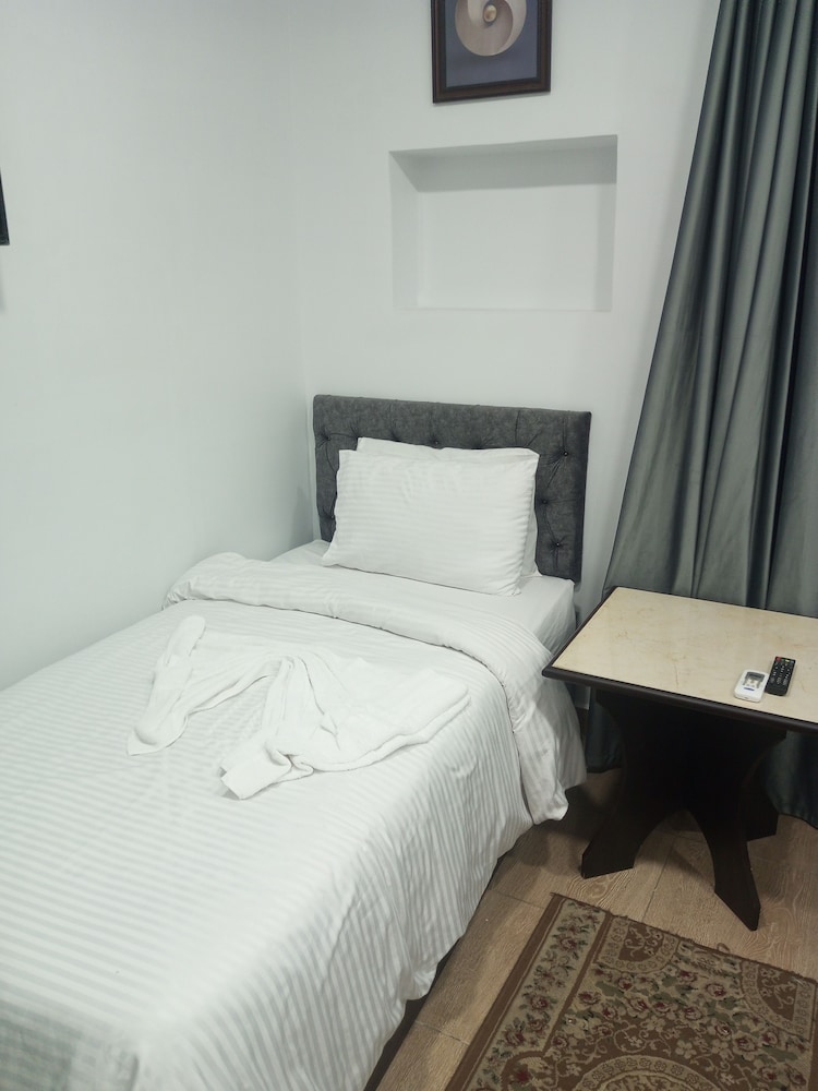 New Panorama Hotel 10/50