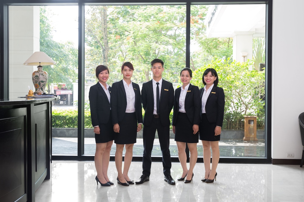 Elegant Suites Westlake 28/72