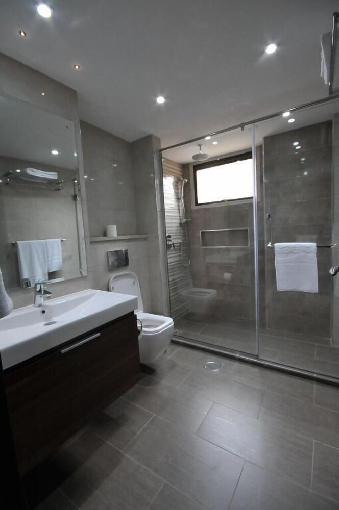 Longonot Place Serviced Apartments - Nairobi, City Centre CBD 60/60