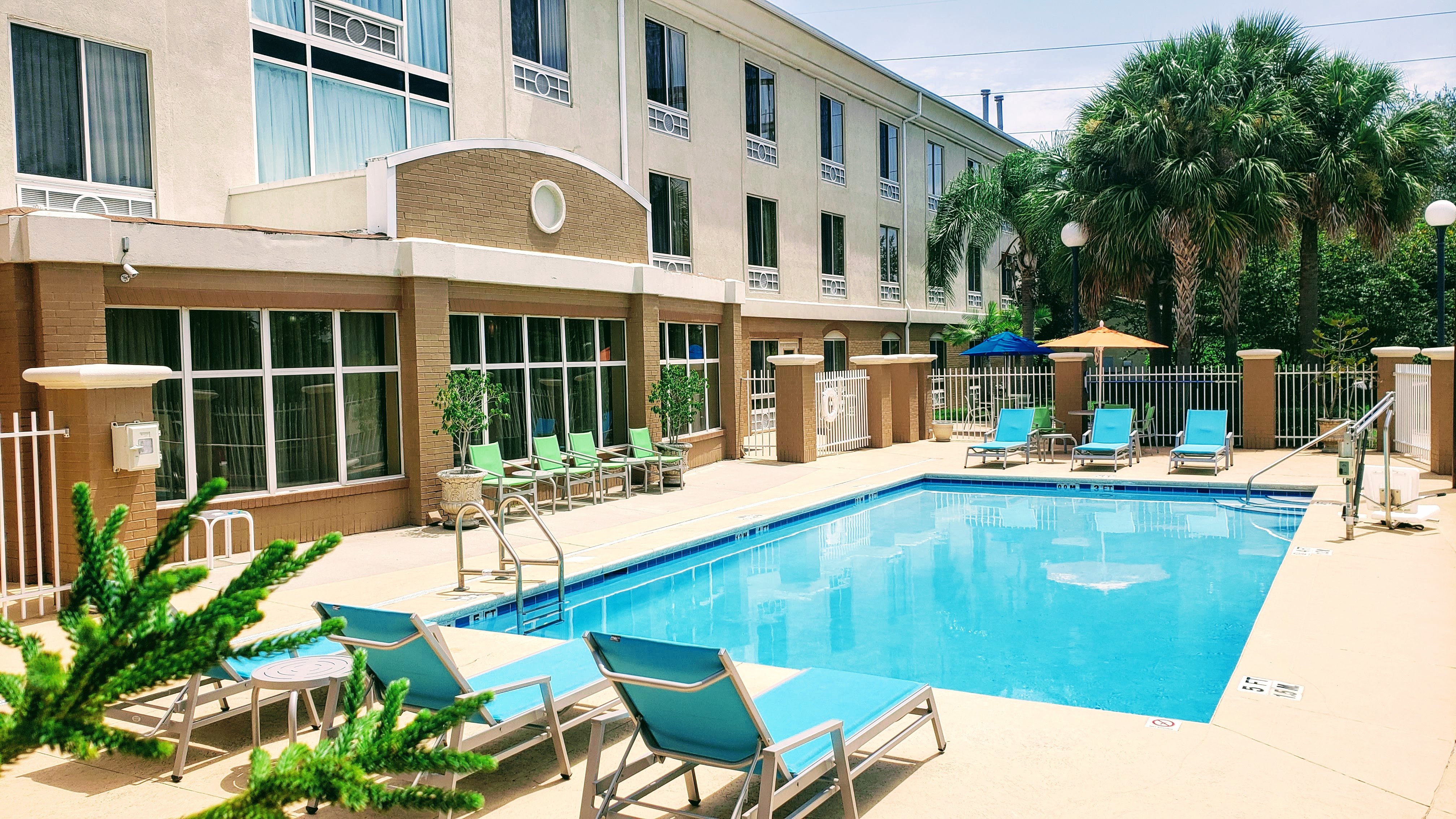 Holiday Inn Express Suites Jacksonville South I 295 12/73