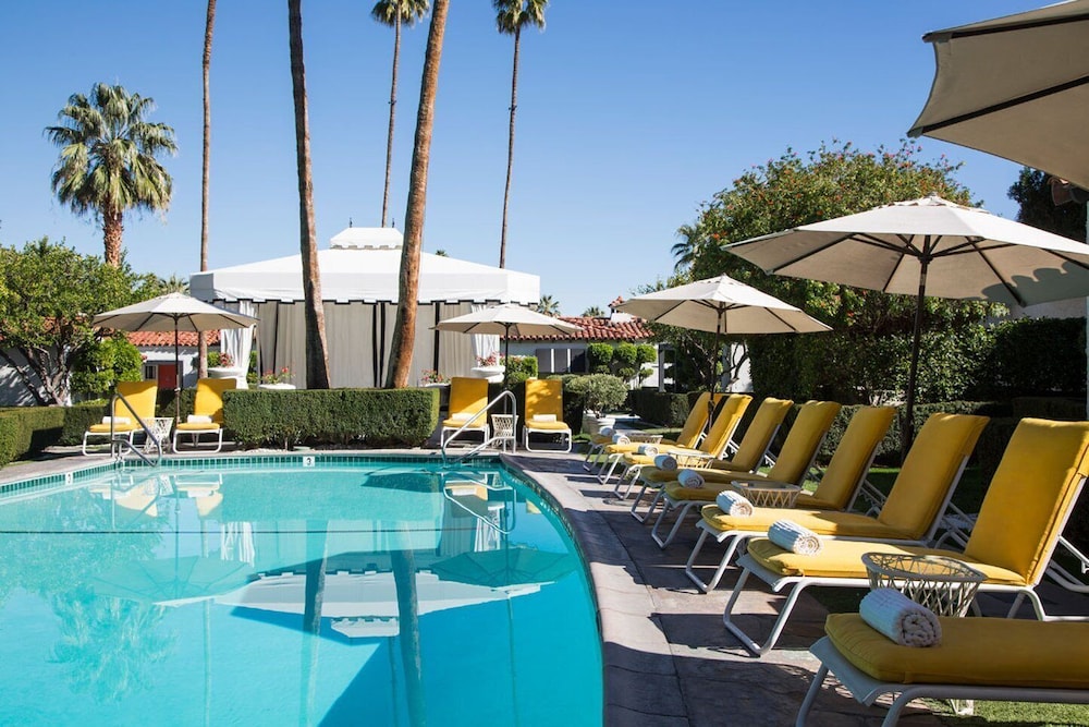 Avalon Hotel And Bungalows Palm Springs 12/85