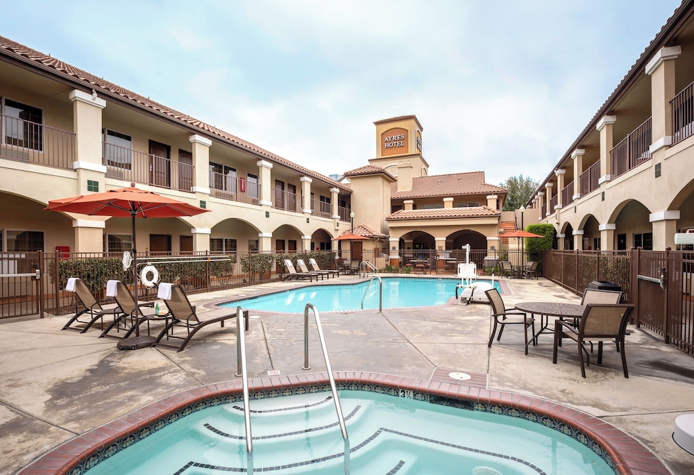 Ayres Hotel Redlands 31/38