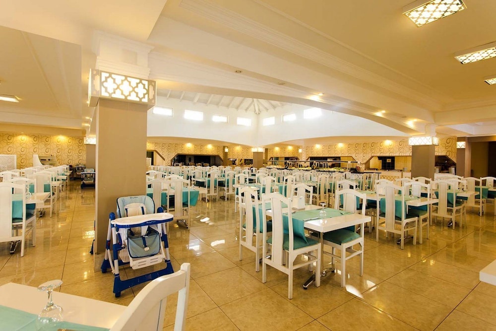 The Garden Beach Hotel 29/50