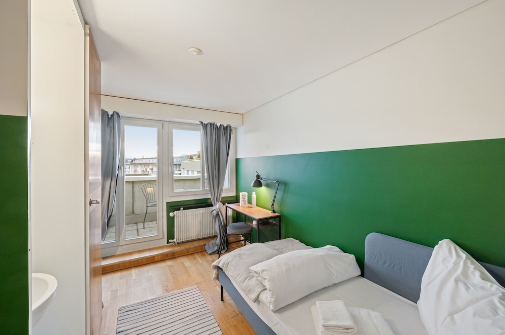 Becozy Self Check-in & Pop-up Hotel 17/52