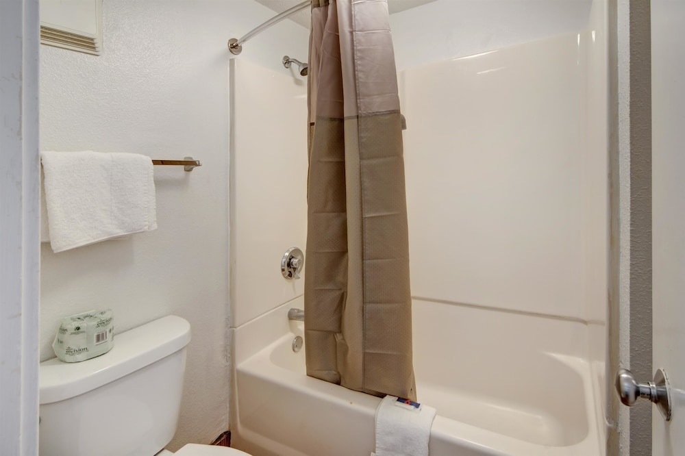 Motel6 Dallas, TX - Forest Lane 22/41