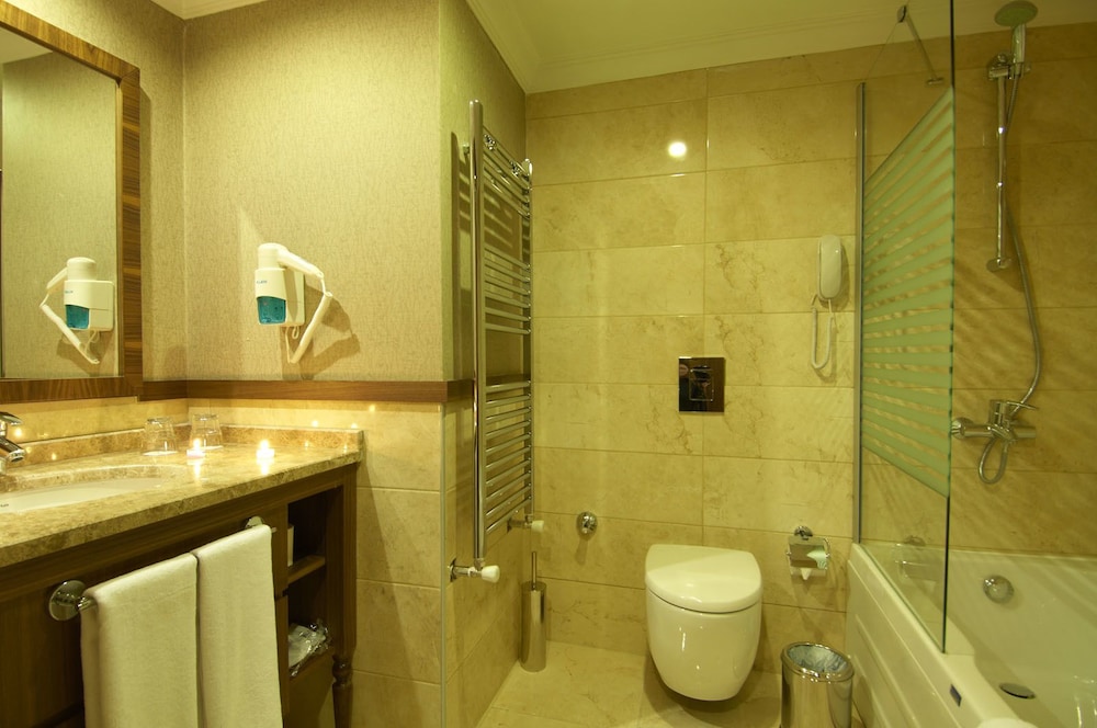 Safran Thermal Resort 48/50
