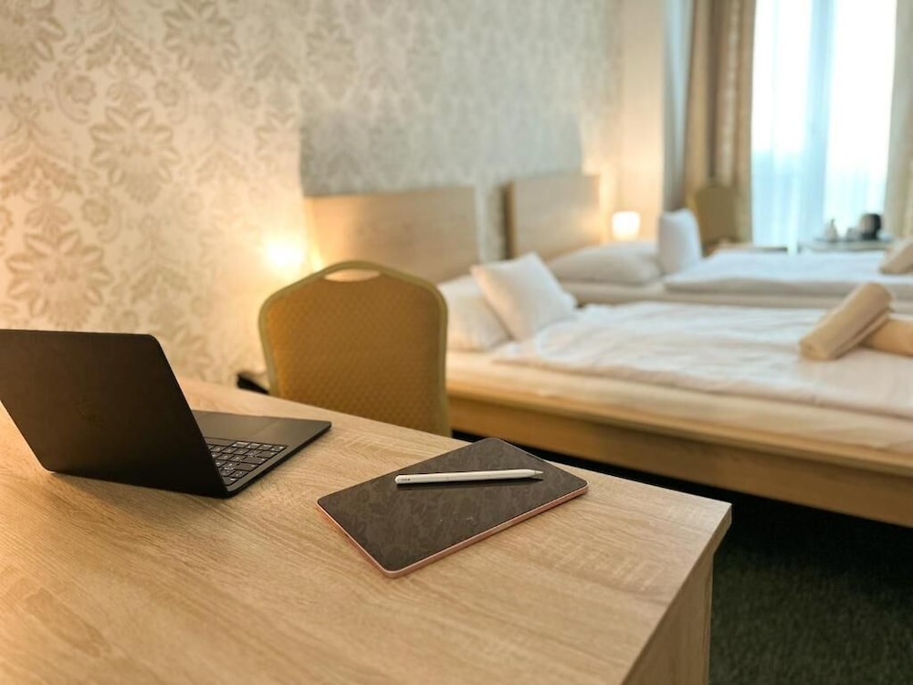 Hotel Modena 42/50