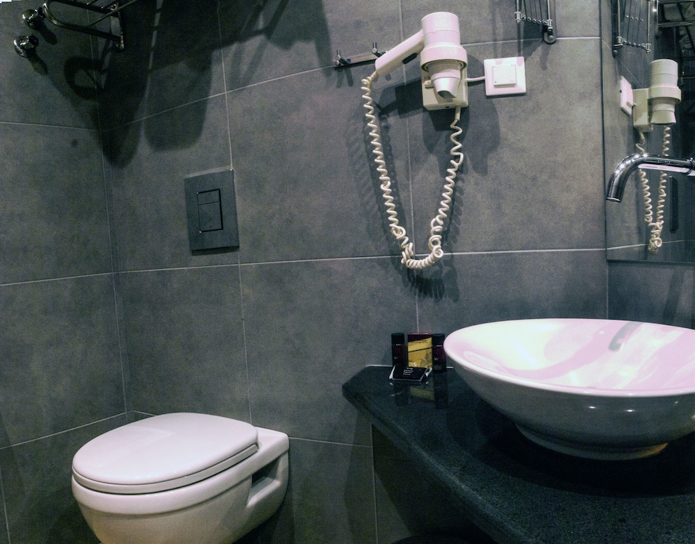 Fanari Hotel 34/40