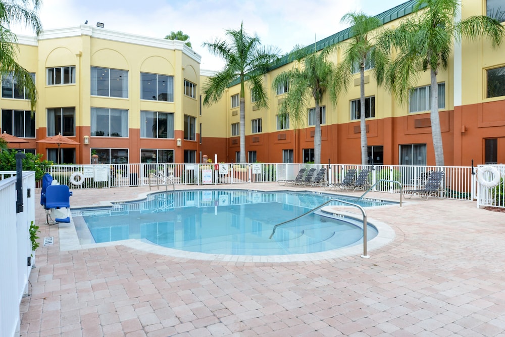 Holiday Inn Express Clearwater East Icot Center 1/78