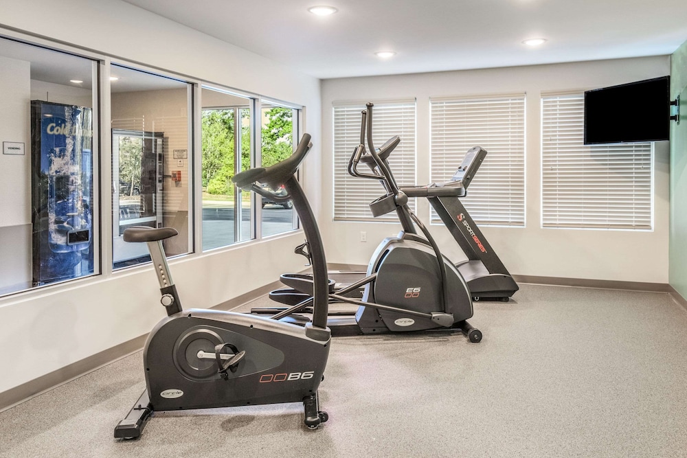 WoodSpring Suites Greenville Haywood Mall 23/33