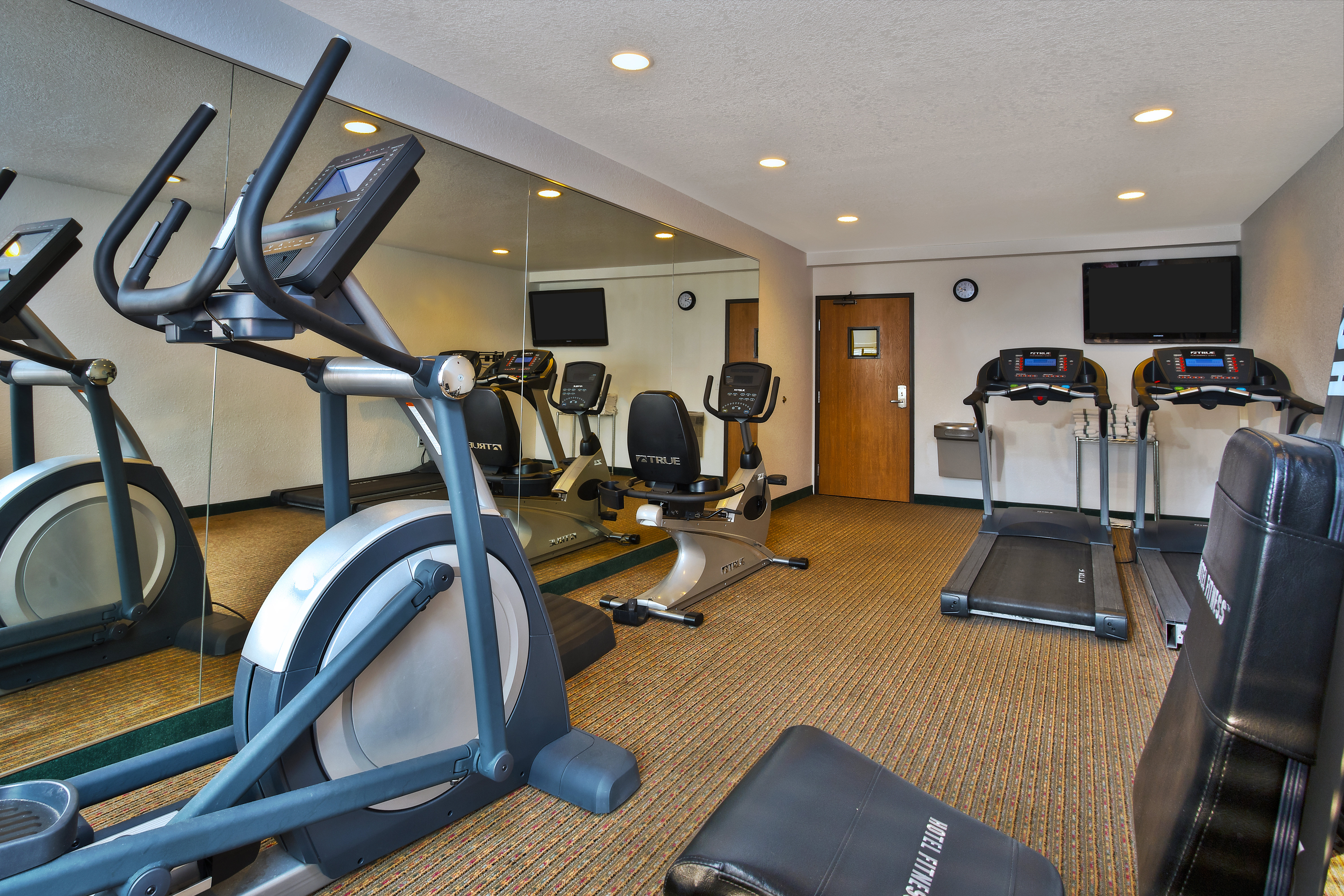 Holiday Inn Express Hotel And Suites Petoskey 38/61