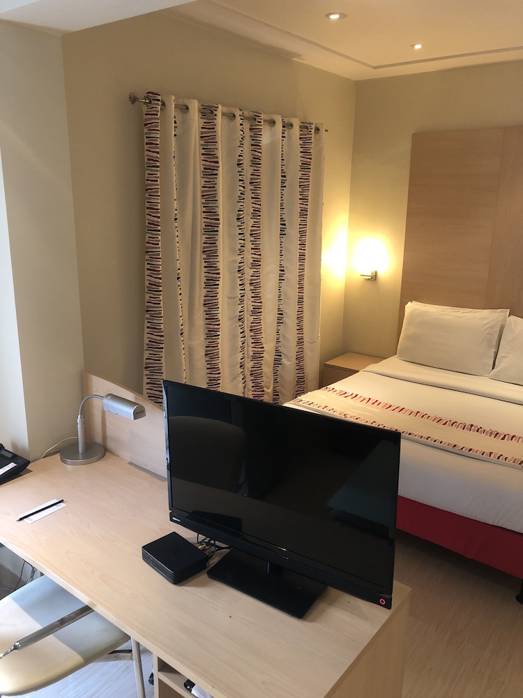 Avalon Courtyard Residence 21/31