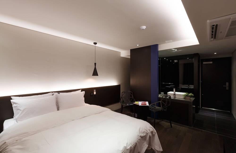 H Hotel Seocho 12/39