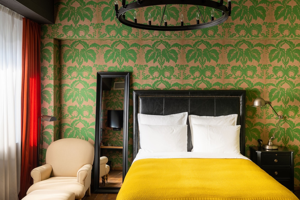 غرفة بسرير كوين بإطلالة على الحديقة، Rooms Hotel Tbilisi 3/4