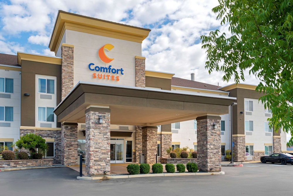 Comfort Suites Redding - Shasta Lake 46/52