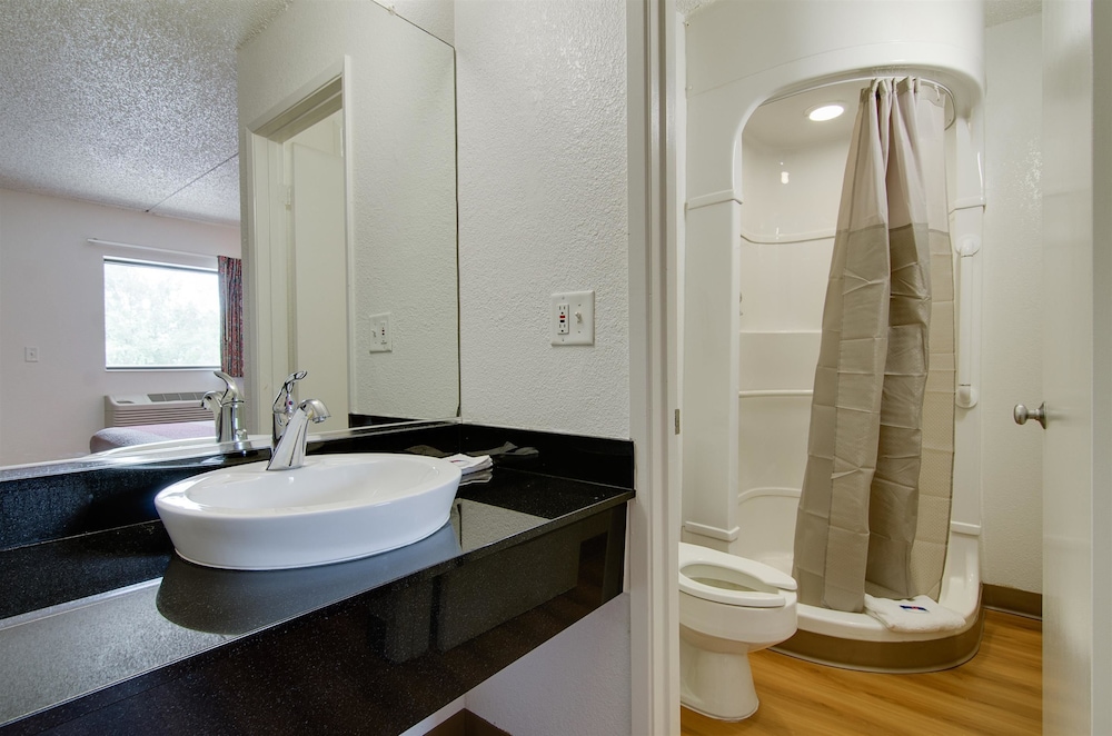 Motel6 Salina, KS 20/60