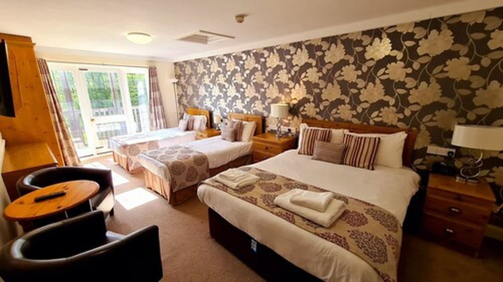 Farnham House Hotel 40/55