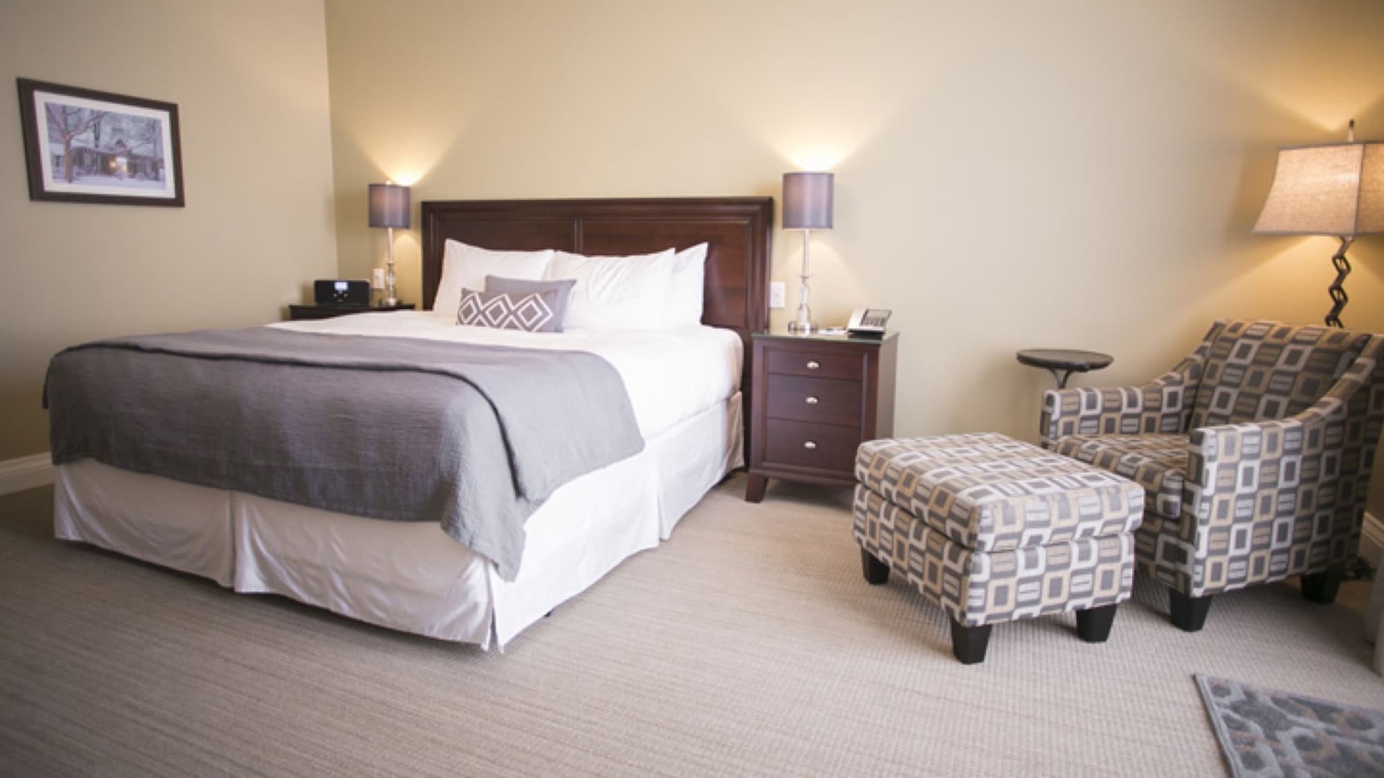 Adjoining, Premium, King Bed، 124 on Queen Hotel & Spa 2/3