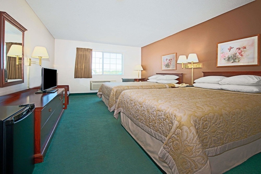 Super 8 by Wyndham Richmond VA 5/29