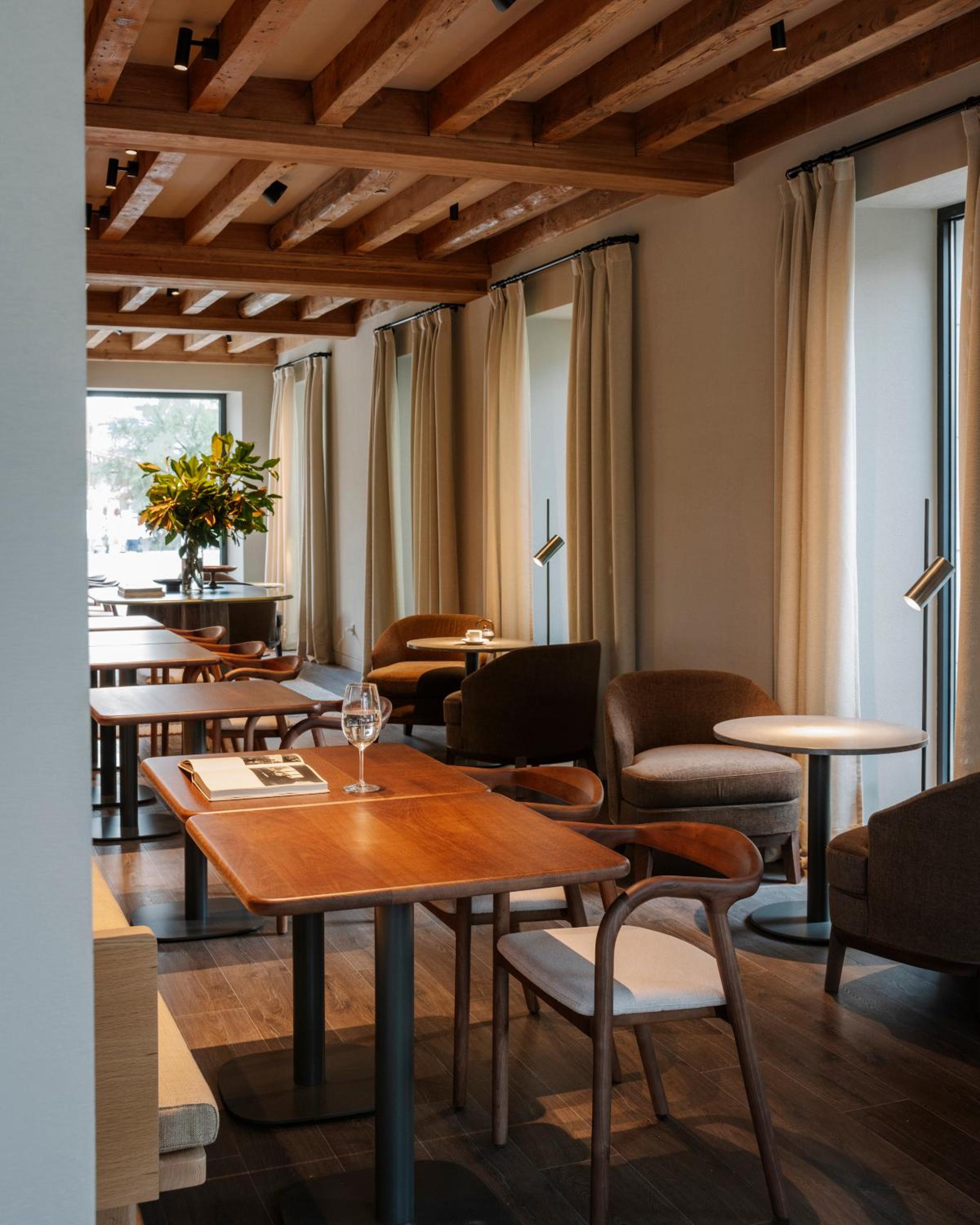 Hotel Rhin Garden 46/60