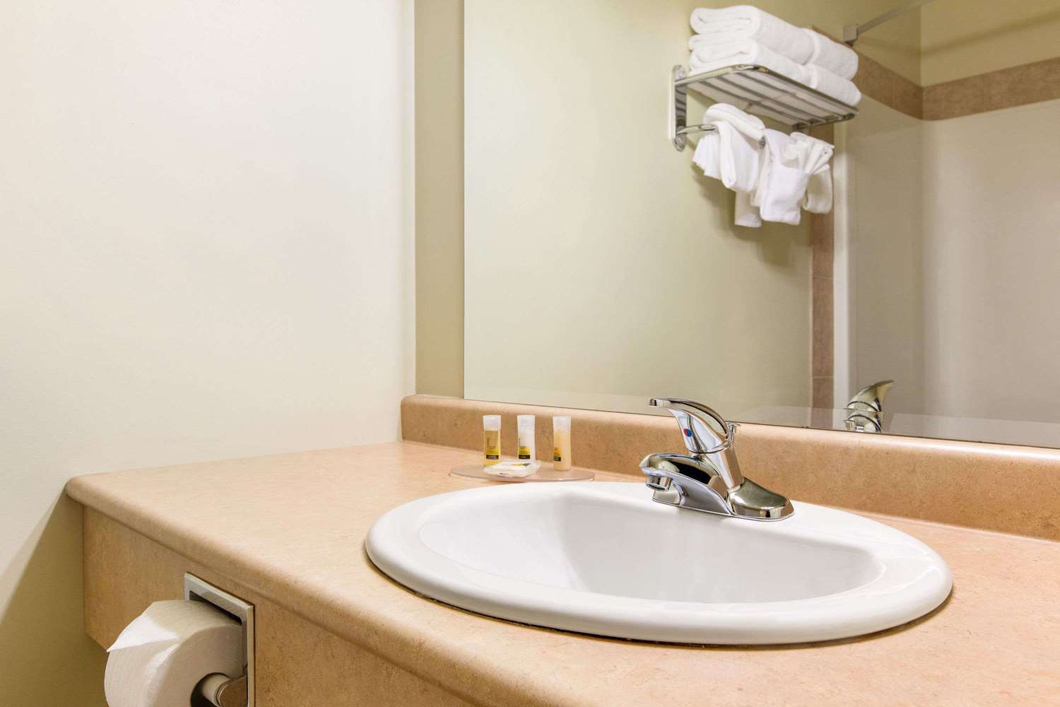 Days Inn by Wyndham Chetwynd 26/27