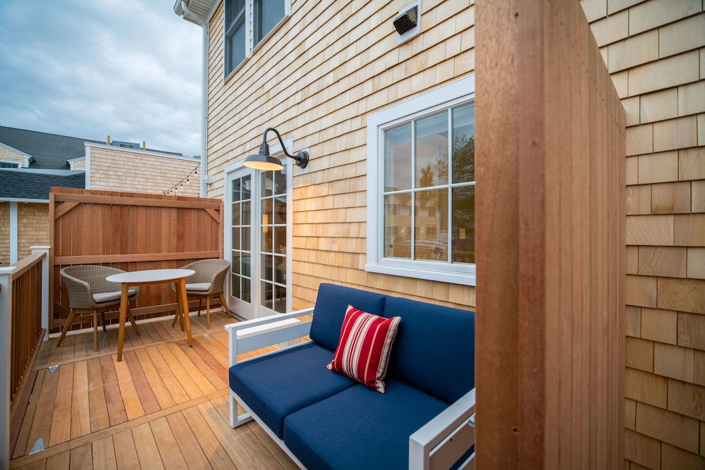 Edgar Hotel Marthas Vineyard, an Ascend Collection Hotel 43/48