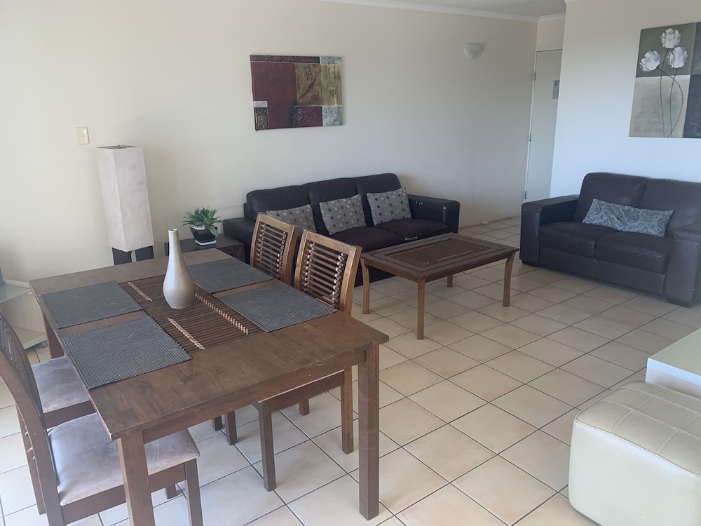 Beachfront Towers 59/80