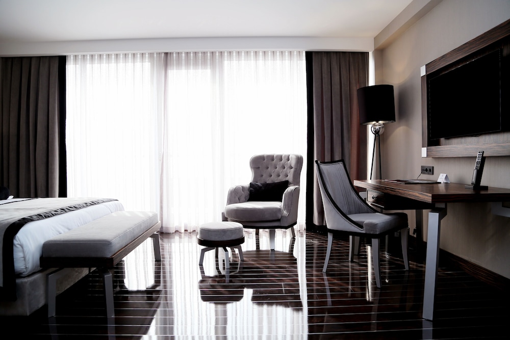 Ramada Hotel & Suites by Wyndham Istanbul Sisli 35/51