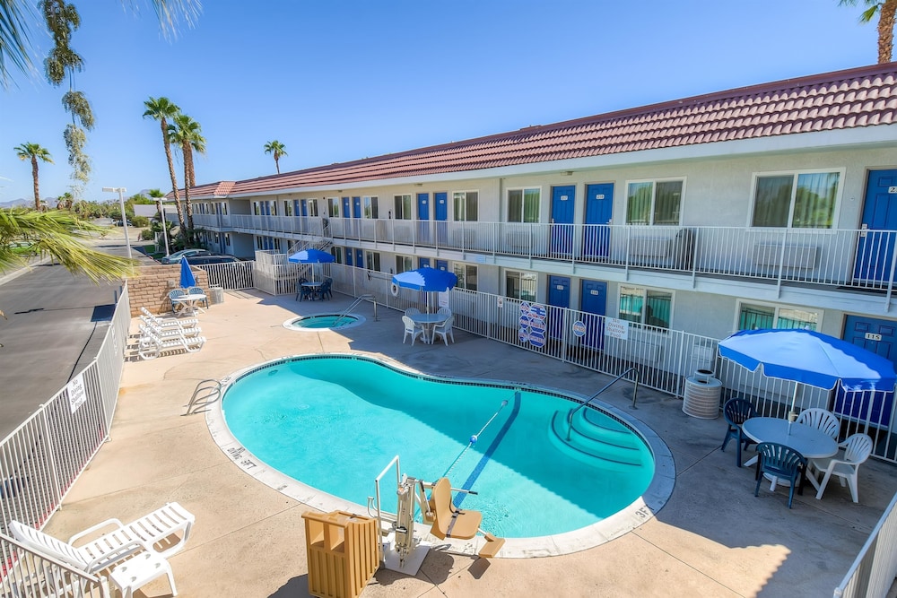 Motel6 Rancho Mirage CA Palm Springs 8/53