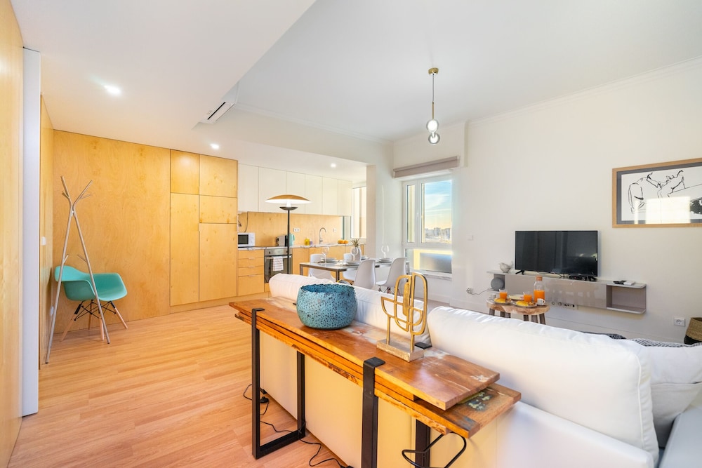 WHome Anjos Premium Apartment 8 16/50
