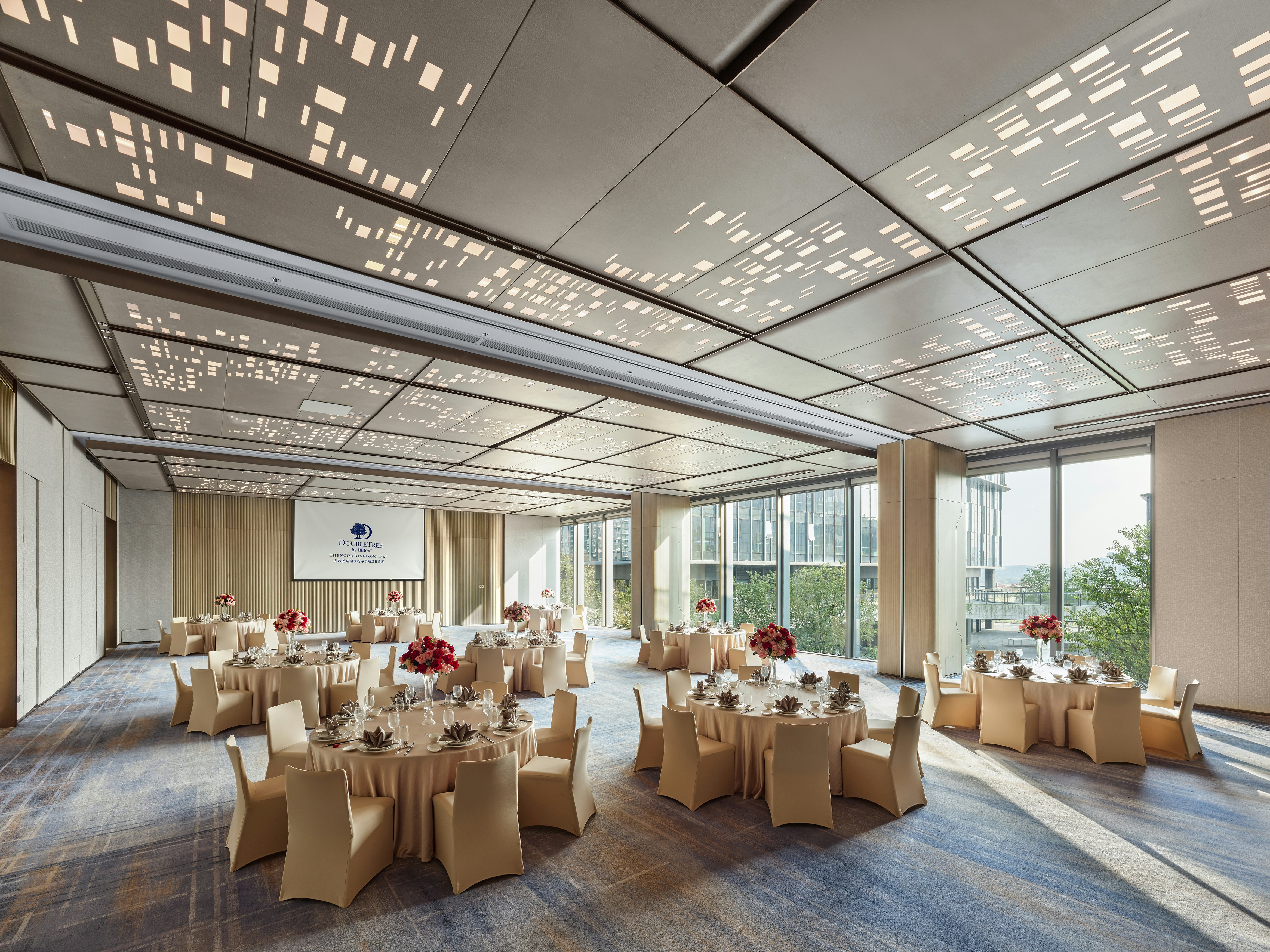 DoubleTree by Hilton Chengdu Xinglong Lake 27/53