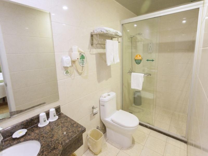 GreenTree Inn Zhenjiang Yangzhong North Gangdong Road Food Street Express Hotel 45/50