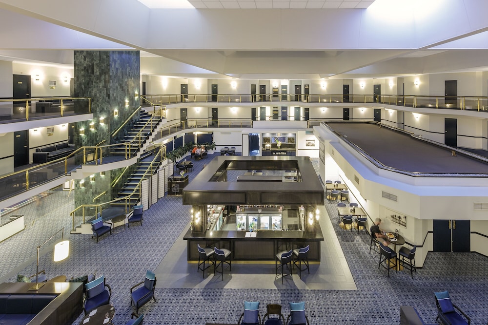 Ramada by Wyndham Diplomat Canberra 58/65