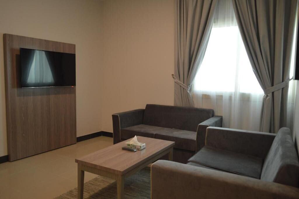 إطلالة الشرفة ٣(Terrace View 3 - Serviced Apartments) 19/25