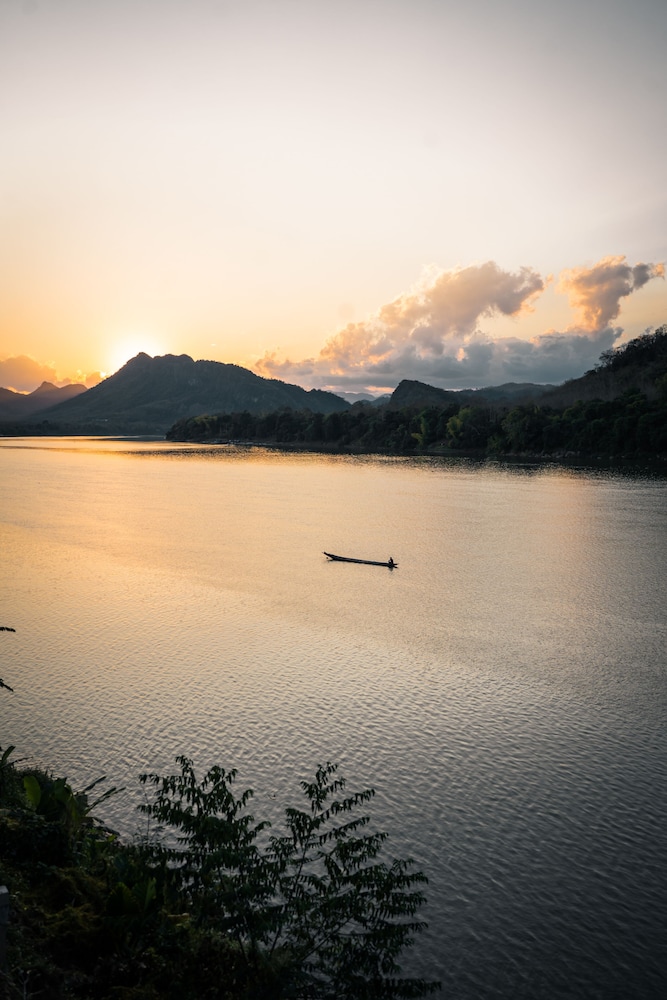 Ock Pop Tok Mekong Villa 46/50