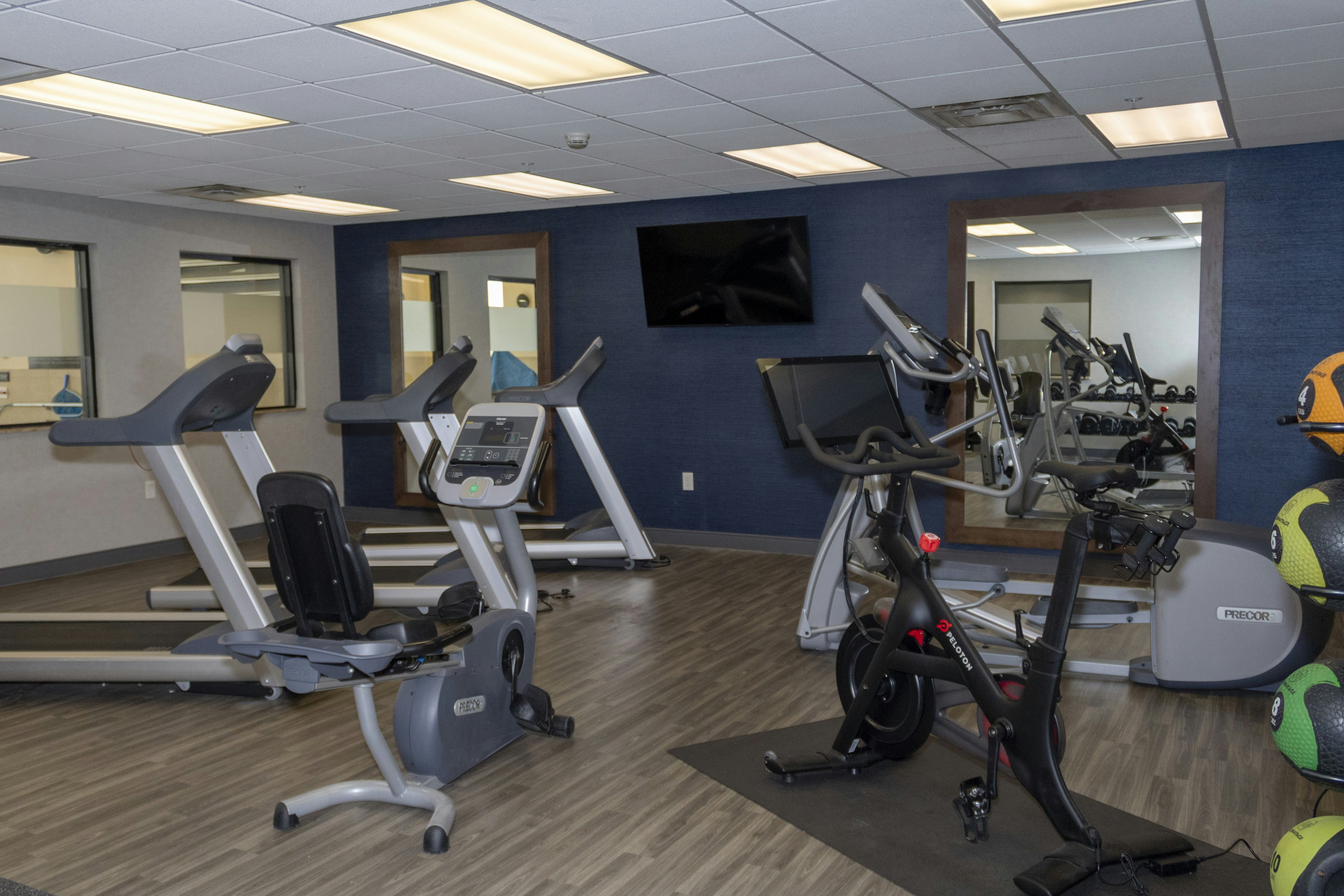 Hampton Inn & Suites Riverton 37/73
