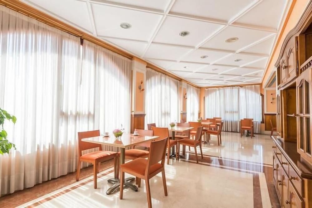 Hotel Urban Sondika By Eurotels 15/28