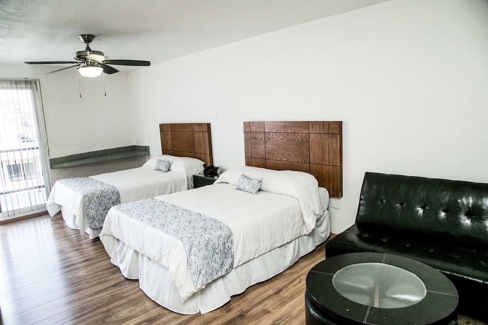 DELUXE, DOUBLE BED