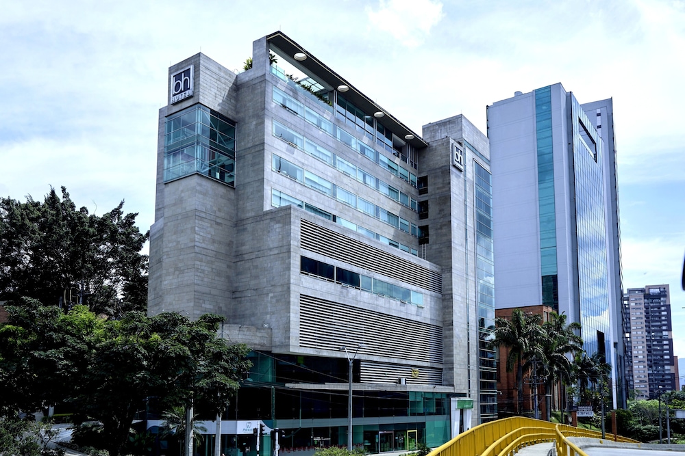 Bh Poblado 7/75