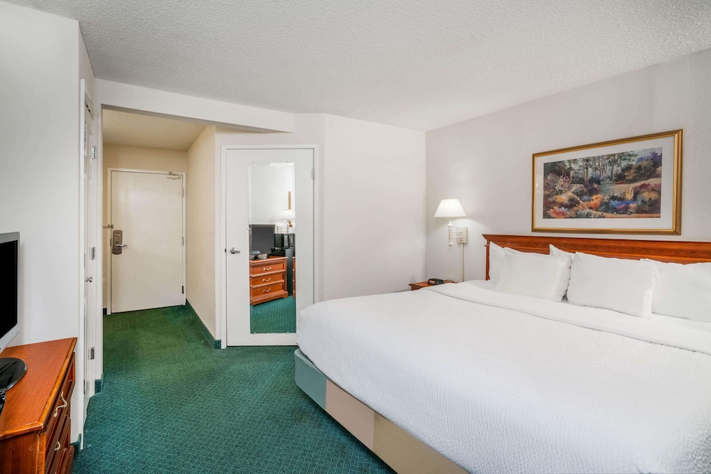 La Quinta Inn And Suites By Wyndham Nashville Franklin 15/46