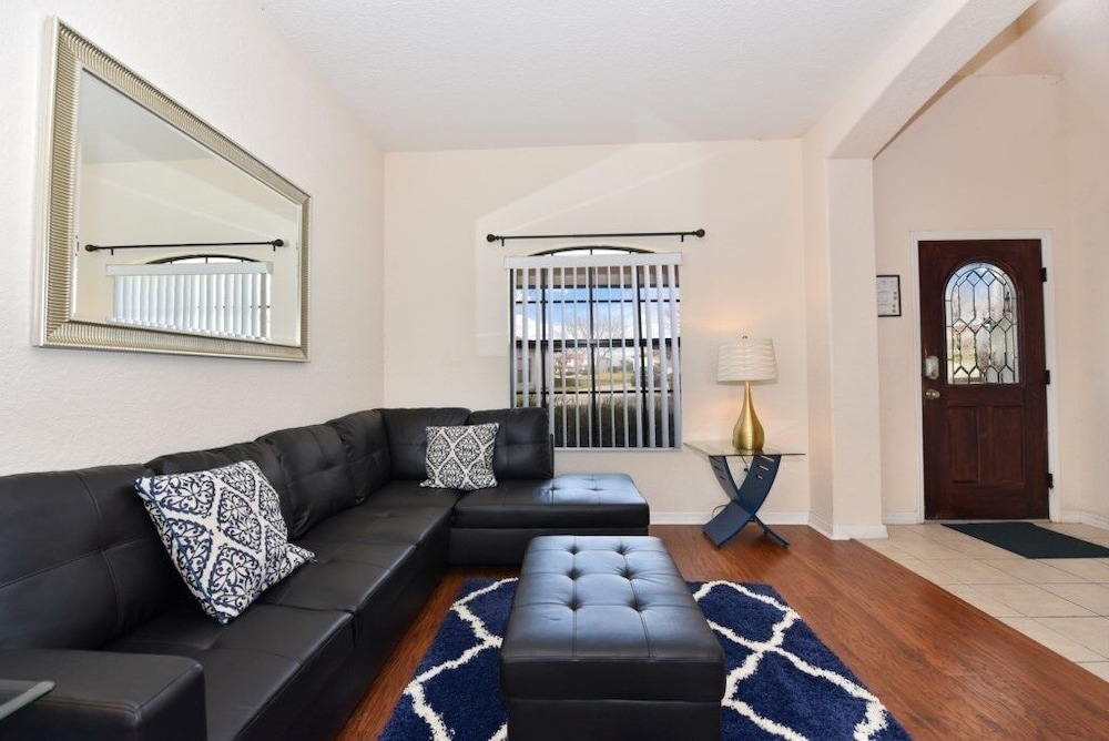 High Grove Homes 33/50